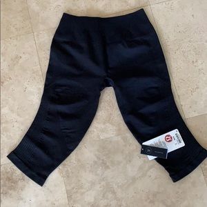 lululemon glow and go crop size 12